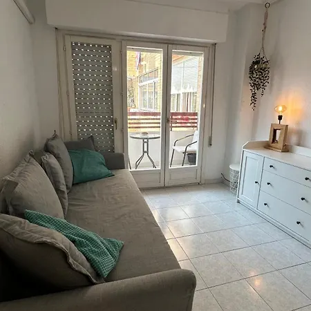 アパート The Costa Bella House *